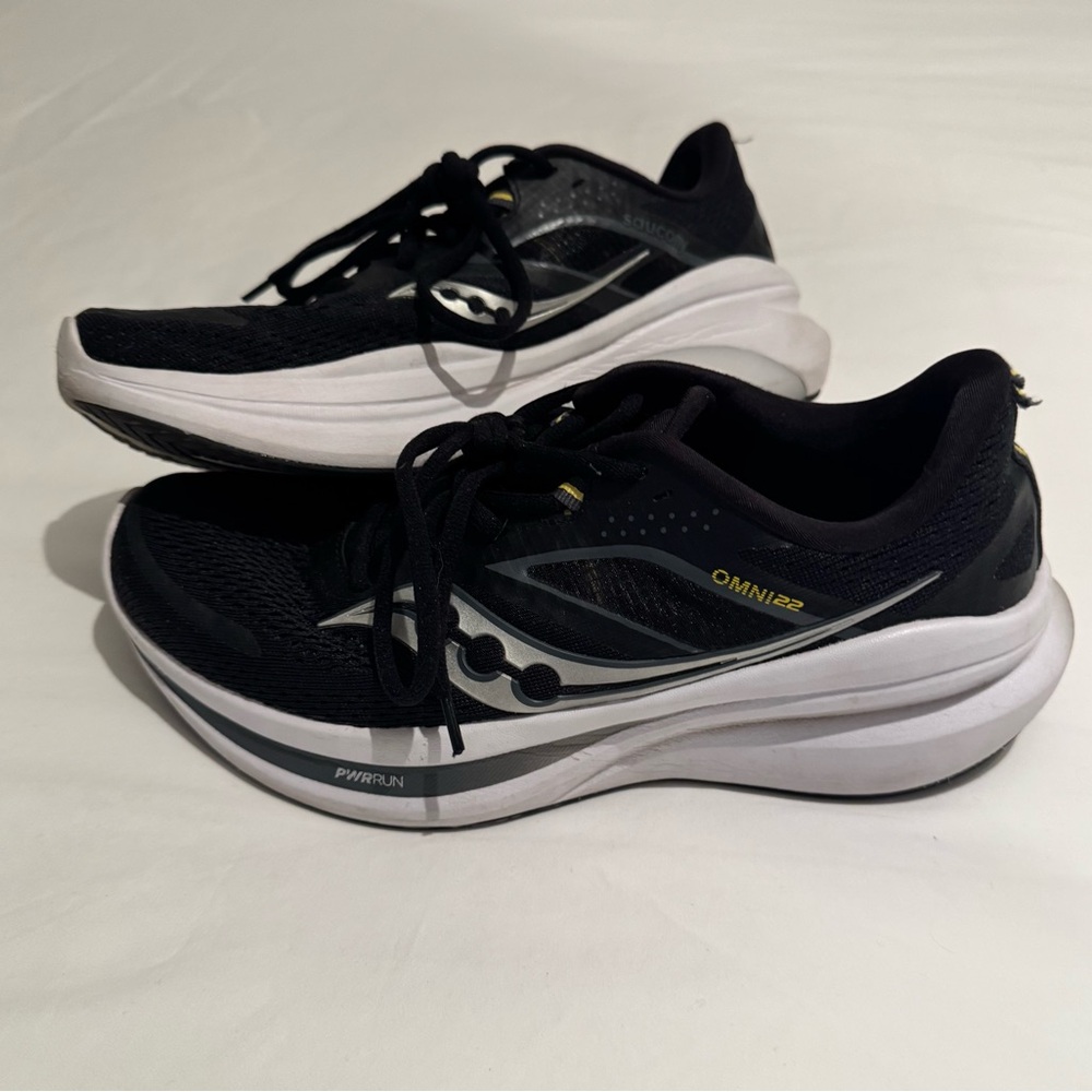 Saucony Omni 22 women’s 8.5
